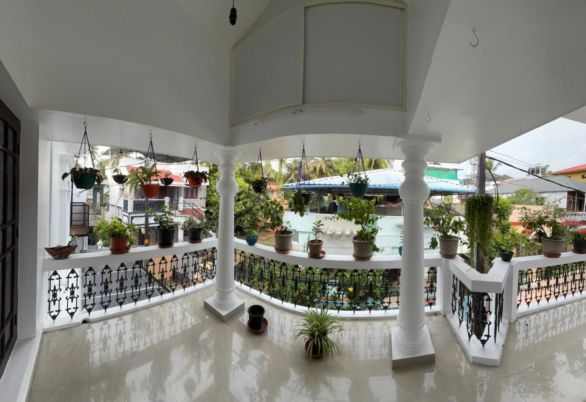 Beza Homestay Коччи Экстерьер фото